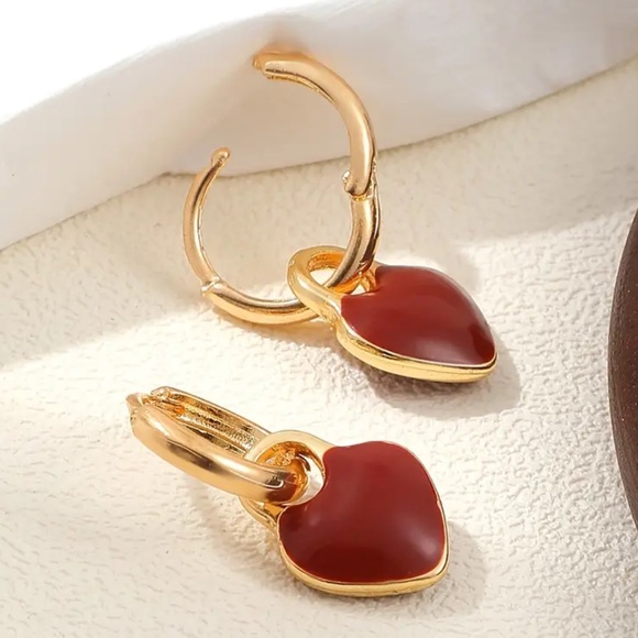 Elegant Red Heart Drop Earrings Chic & Simple Zinc Alloy Dangle Earrings - Picture 5 of 11